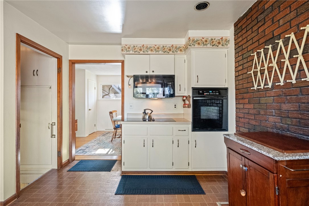 Liberty Twp, Pennsylvania 16127, United States, 3 Bedrooms Bedrooms, ,2 BathroomsBathrooms,Residential,Active,94251