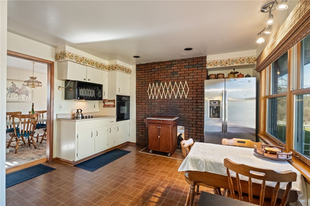 Liberty Twp, Pennsylvania 16127, United States, 3 Bedrooms Bedrooms, ,2 BathroomsBathrooms,Residential,Active,94251