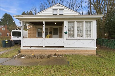 Photo of 281 Greenlee Rd, Pittsburgh, PA 15227 (MLS # 1742147)