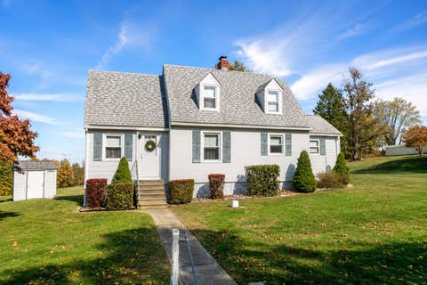Photo for 139 Holly Place Rd