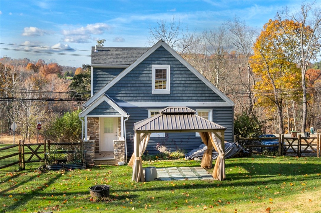 Murrysville, Pennsylvania 15668, United States, 3 Bedrooms Bedrooms, ,3 BathroomsBathrooms,Residential,Active,240482