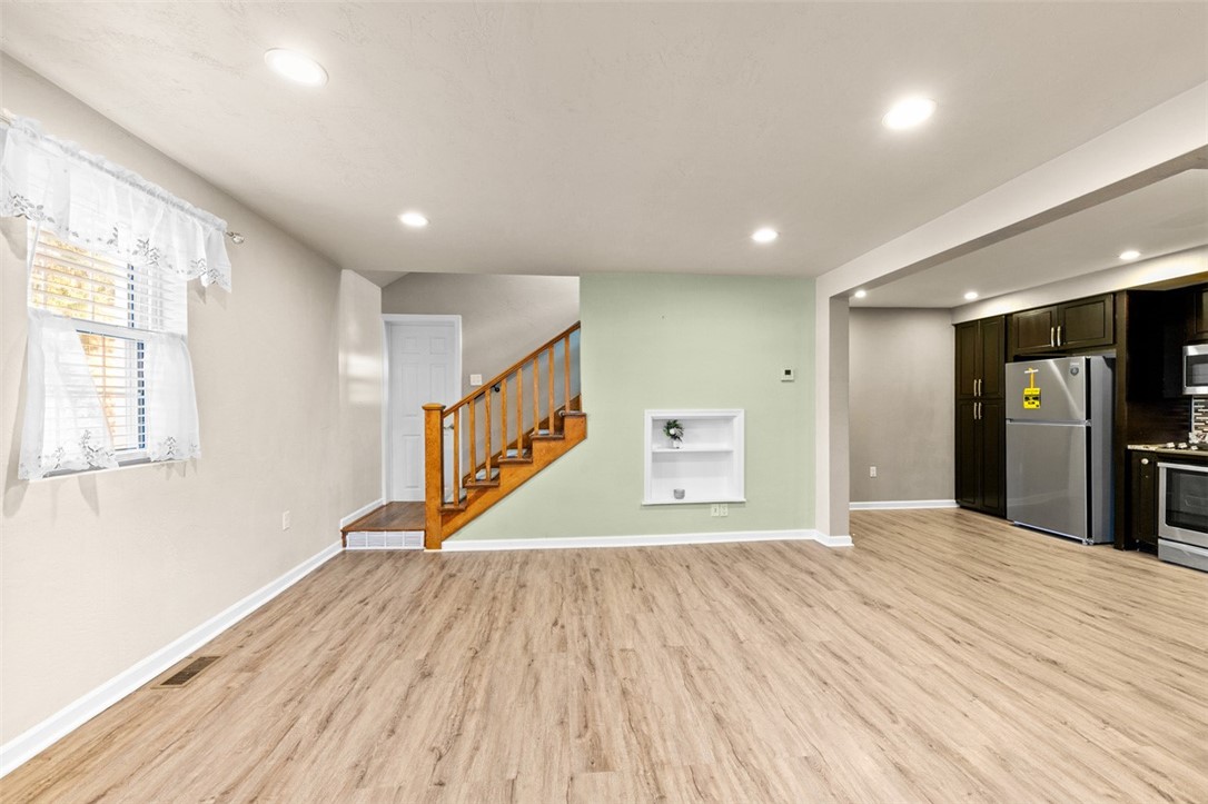 Murrysville, Pennsylvania 15668, United States, 3 Bedrooms Bedrooms, ,3 BathroomsBathrooms,Residential,Active,240482