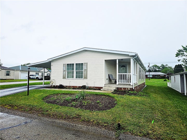 Photo 1 of 26 — 612 Primrose Ln, East Huntingdon, PA 15666