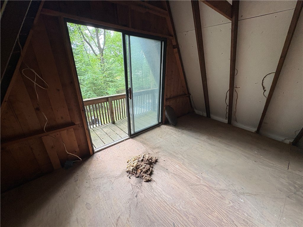 40 Beechwood Ln