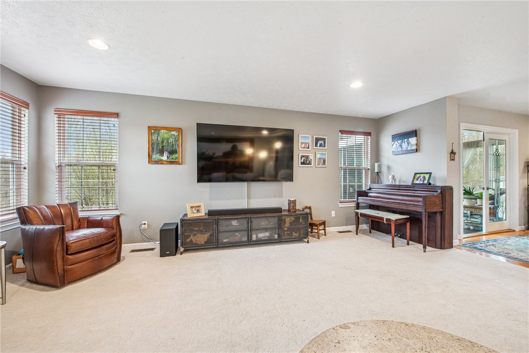 143 Bradford Square Drive, Trafford, Pennsylvania image 10