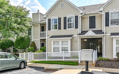Condo For Sale - 4205 Lenox Oval<br/> Ross Twp, PA 15237