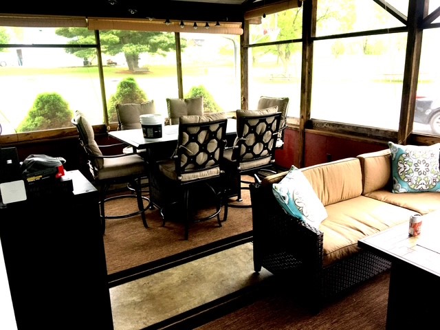 1576 E Laurel Circle