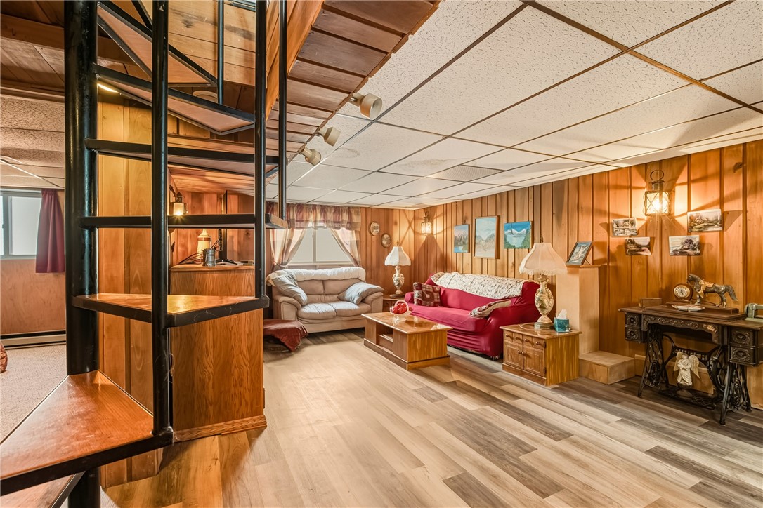 Boswell Boro, Pennsylvania 15531, United States, 3 Bedrooms Bedrooms, ,2 BathroomsBathrooms,Residential,Active,255203