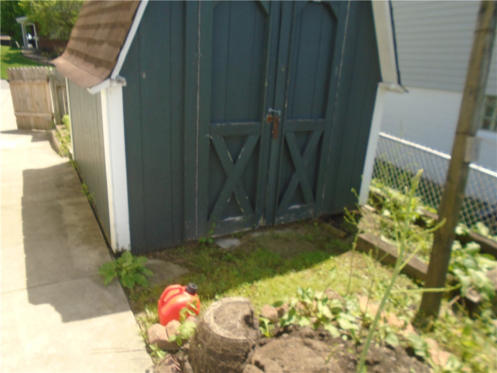 1040 Catherine Dr Dr, Conway, Pennsylvania image 34
