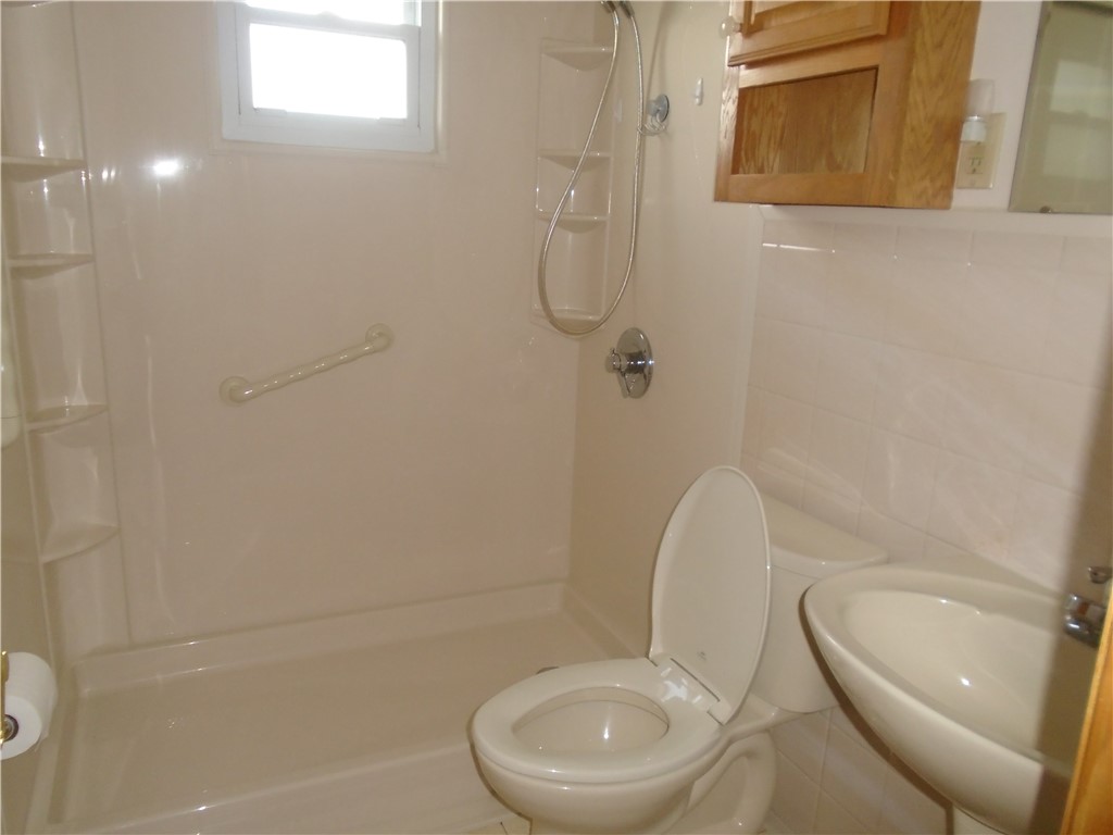 1040 Catherine Dr Dr, Conway, Pennsylvania image 20