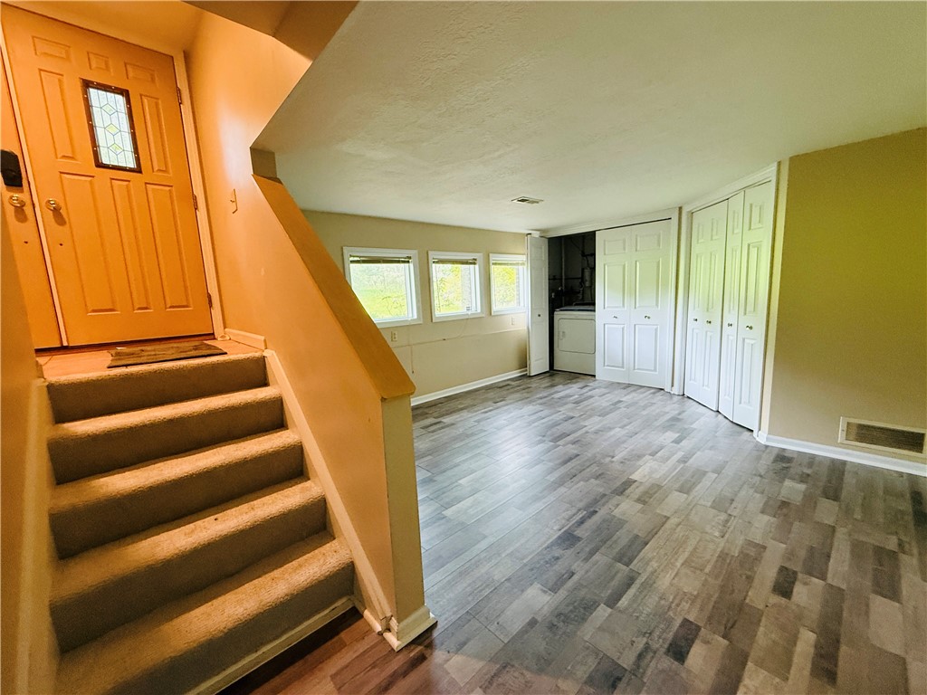McCandless, Pennsylvania 15044, United States, 3 Bedrooms Bedrooms, ,3 BathroomsBathrooms,Residential,Active,148495