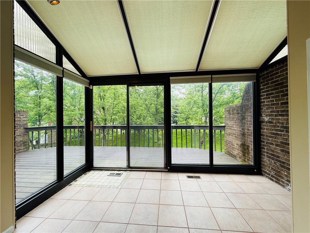 McCandless, Pennsylvania 15044, United States, 3 Bedrooms Bedrooms, ,3 BathroomsBathrooms,Residential,Active,148495