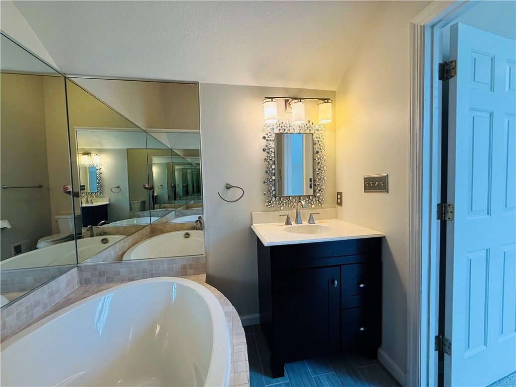 McCandless, Pennsylvania 15044, United States, 3 Bedrooms Bedrooms, ,3 BathroomsBathrooms,Residential,Active,148495