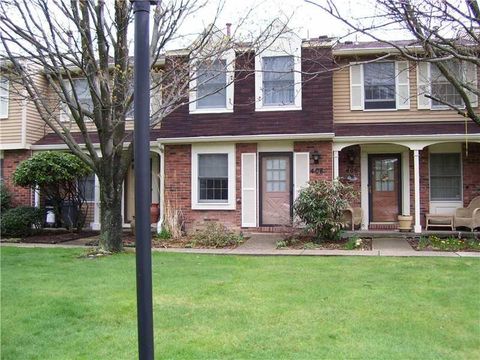 Photo of 408 Scott Ln, Venetia, PA 15367 (MLS # 1739281)