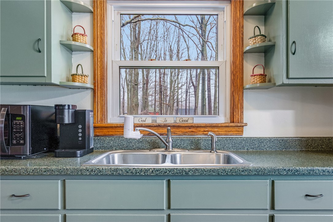 Summit Twp - Som, Pennsylvania 15552, United States, 4 Bedrooms Bedrooms, ,2 BathroomsBathrooms,Residential,Pending,104795