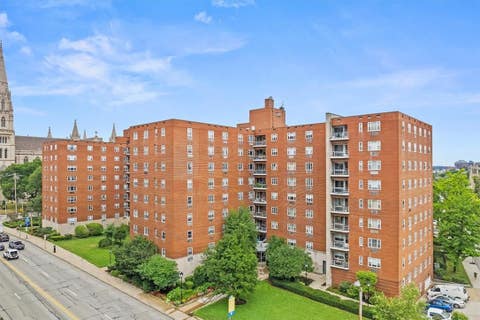 Photo for 4625 Fifth Avenue 400