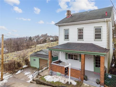 Photo of 427 Walnut St, Pittsburgh, PA 15210 (MLS # 1740639)