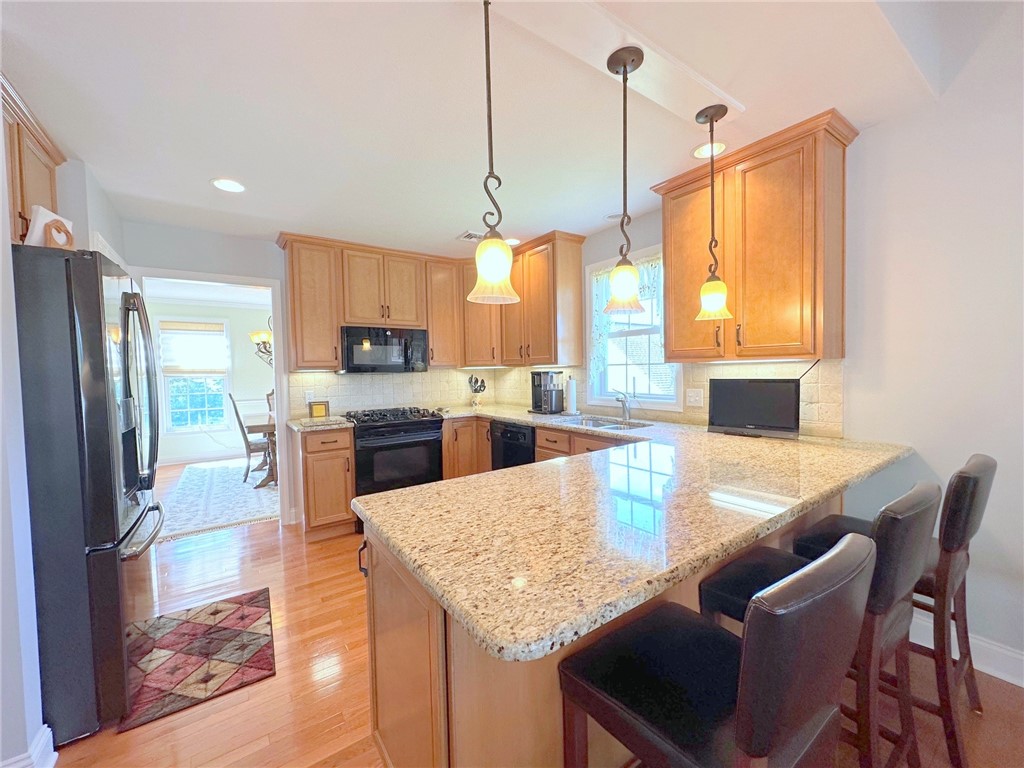 9224 Willoughby