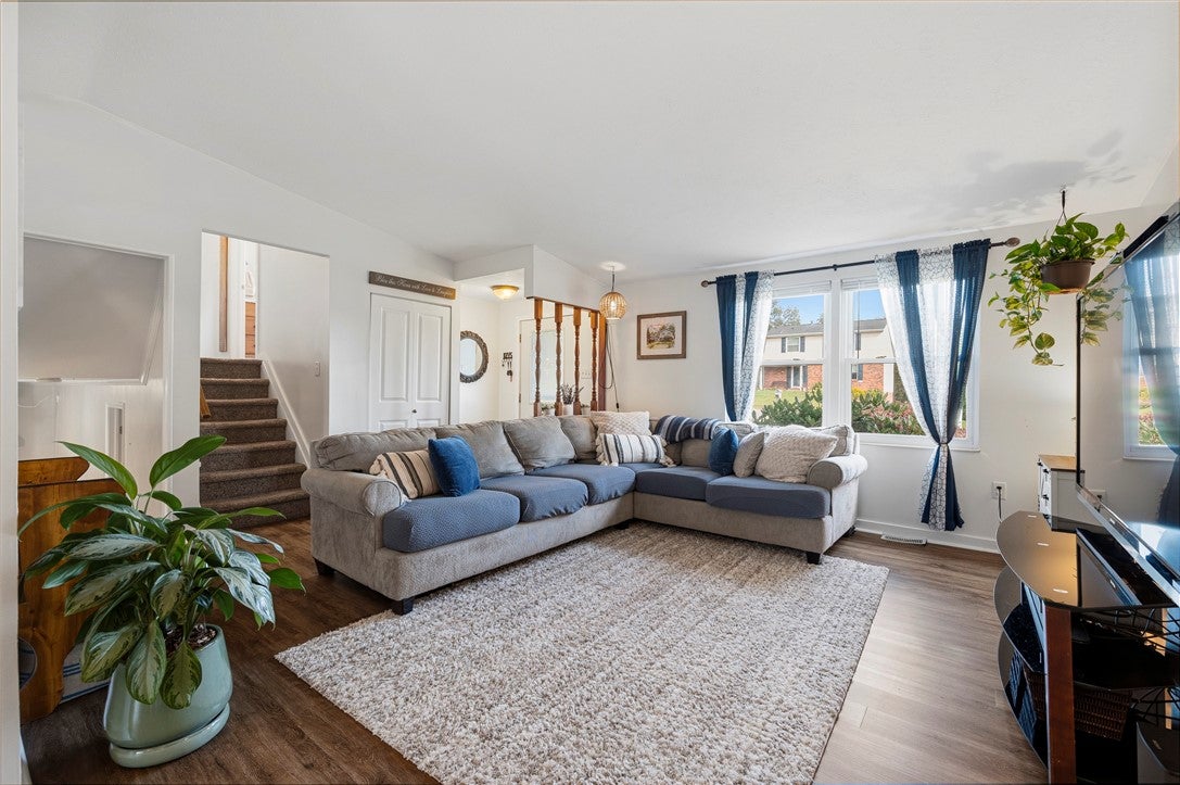 217 Scottsdale Dr