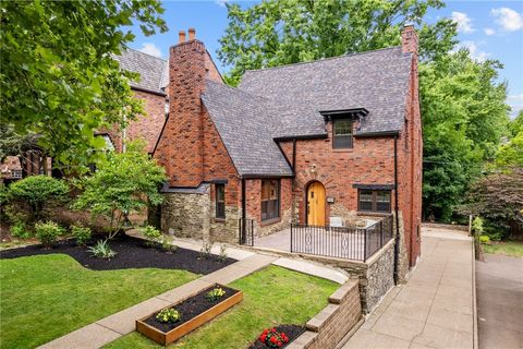 Photo of 1240 Bellerock St, Pittsburgh, PA 15217 (MLS # 1760521)