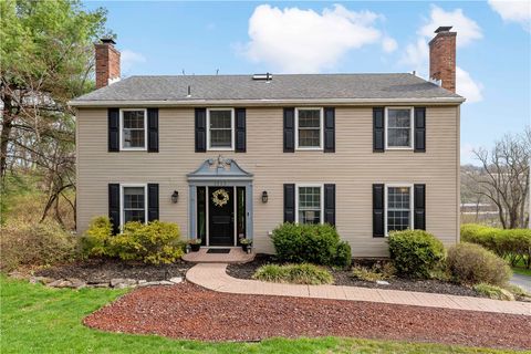 Photo of 1717 Hathaway Ln, Pittsburgh, PA 15241 (MLS # 1747366)