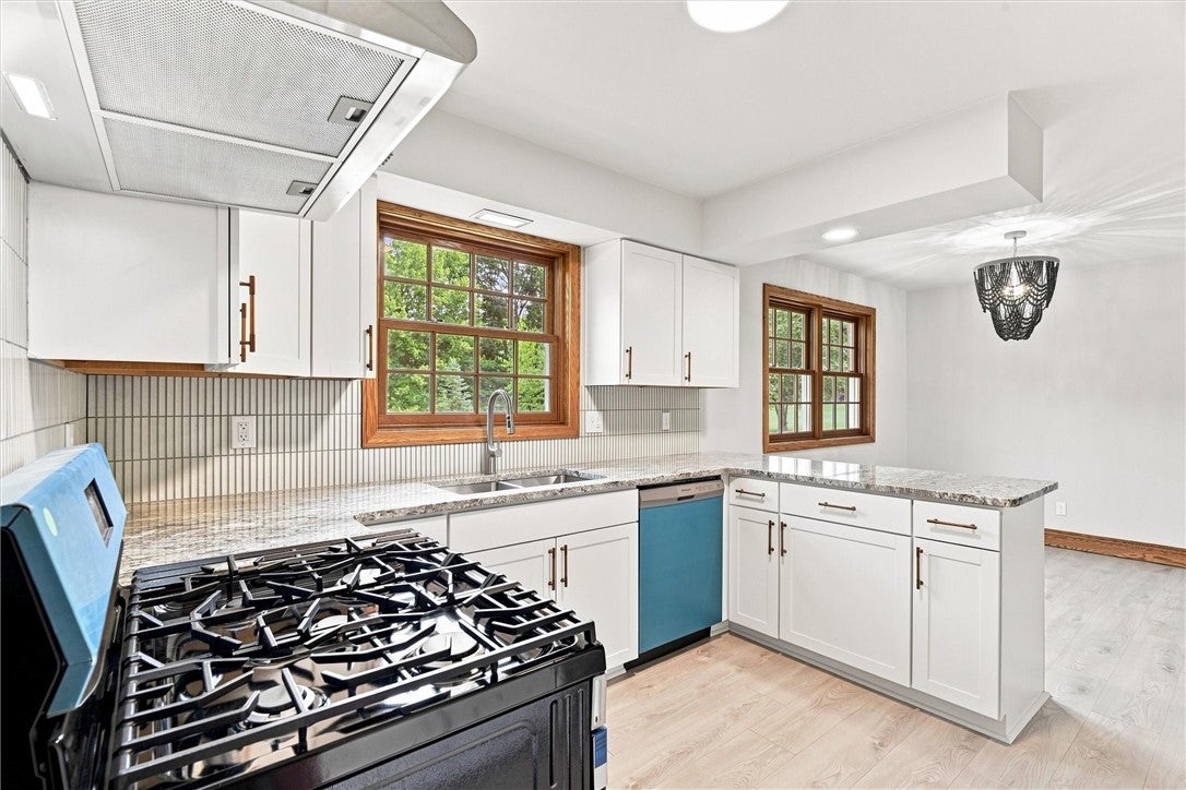 34 Lilac Dr