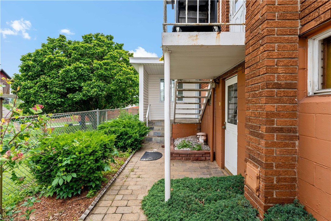 Monroeville, Pennsylvania 15146, United States, 2 Bedrooms Bedrooms, ,2 BathroomsBathrooms,Residential,Contingent,149413