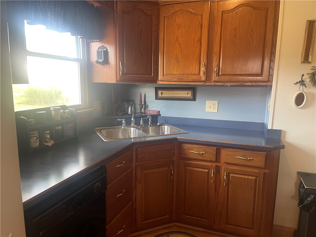 Sharon, Pennsylvania 16146, United States, 2 Bedrooms Bedrooms, ,1 BathroomBathrooms,Residential,Active,178606