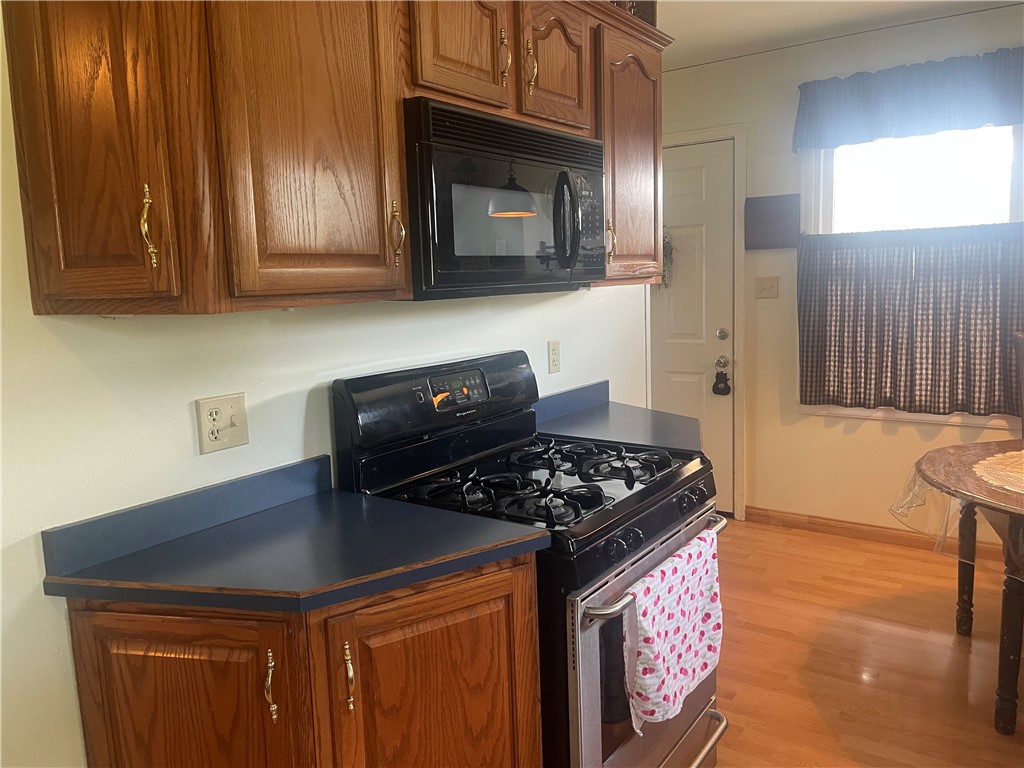 Sharon, Pennsylvania 16146, United States, 2 Bedrooms Bedrooms, ,1 BathroomBathrooms,Residential,Active,178606