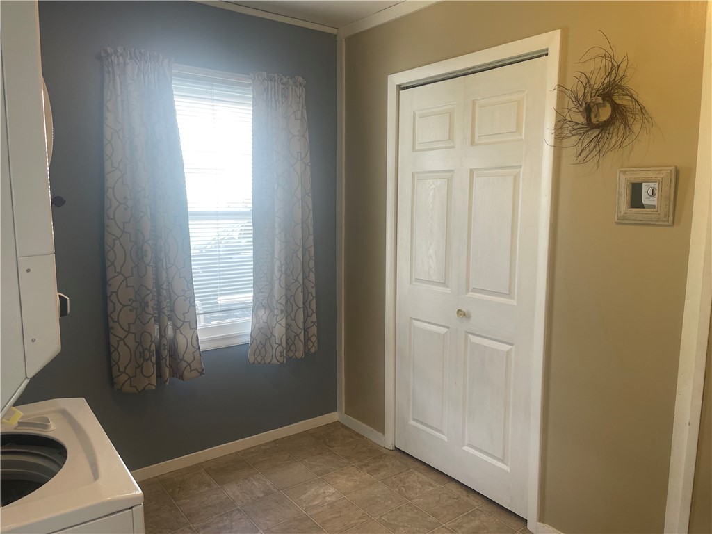 Sharon, Pennsylvania 16146, United States, 2 Bedrooms Bedrooms, ,1 BathroomBathrooms,Residential,Active,178606