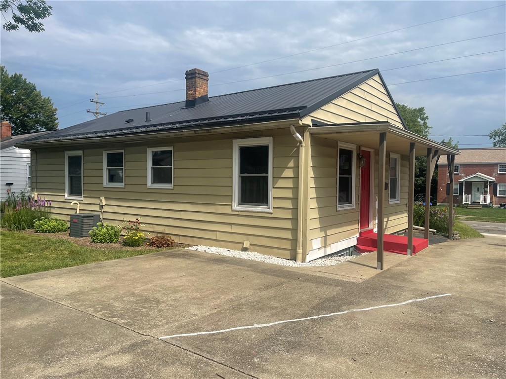 Sharon, Pennsylvania 16146, United States, 2 Bedrooms Bedrooms, ,1 BathroomBathrooms,Residential,Active,178606