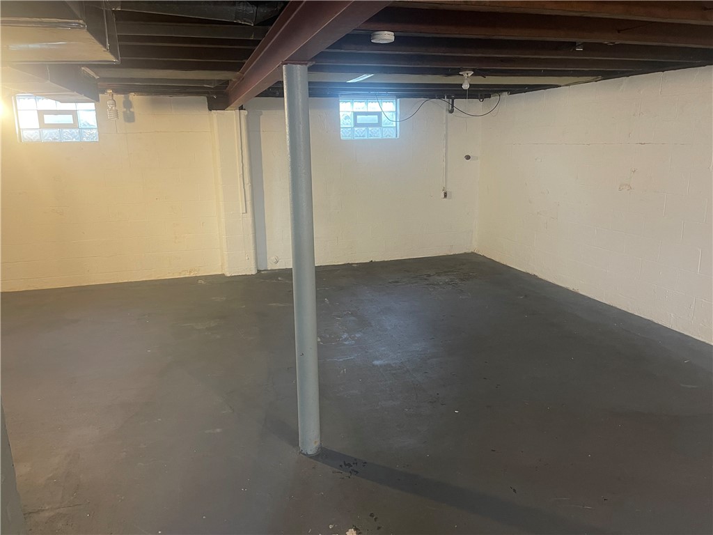 Sharon, Pennsylvania 16146, United States, 2 Bedrooms Bedrooms, ,1 BathroomBathrooms,Residential,Active,178606