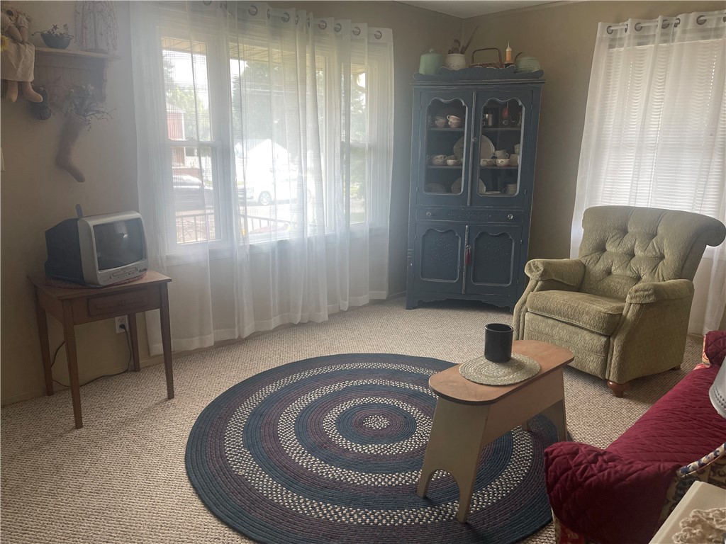 Sharon, Pennsylvania 16146, United States, 2 Bedrooms Bedrooms, ,1 BathroomBathrooms,Residential,Active,178606