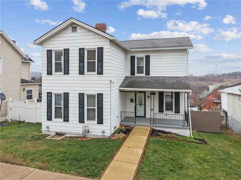 Photo of 1514 Poplar St, Greensburg, PA 15601 (MLS # 1736471)