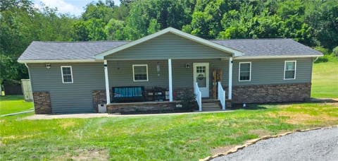 Homes For Sale - 633 Bartleyville Rd Rd<br/> Hanover, PA 15021