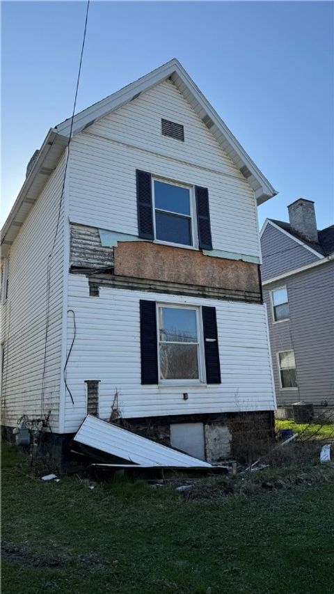 104 N Crawford Ave New Castle PA 16101