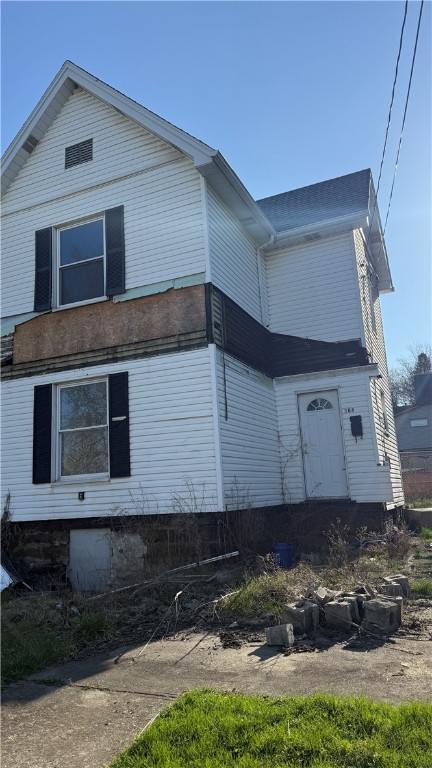 104 N Crawford Ave
