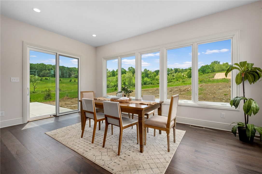 Marshall, Pennsylvania 15005, United States, 6 Bedrooms Bedrooms, ,6 BathroomsBathrooms,Residential,Active,138171