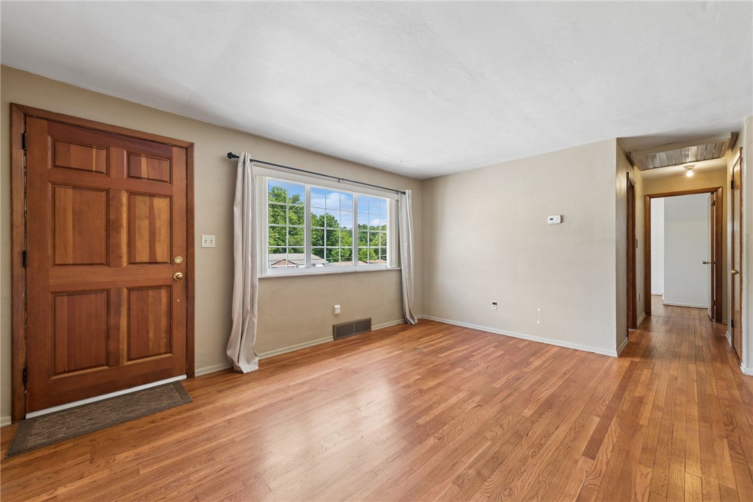 4879 Hialeah Dr
