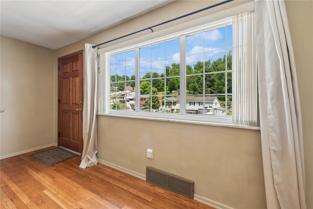 4879 Hialeah Dr