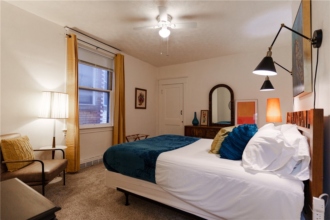 Mt Washington, Pennsylvania 15211, United States, 2 Bedrooms Bedrooms, ,1 BathroomBathrooms,Residential,Active,230712