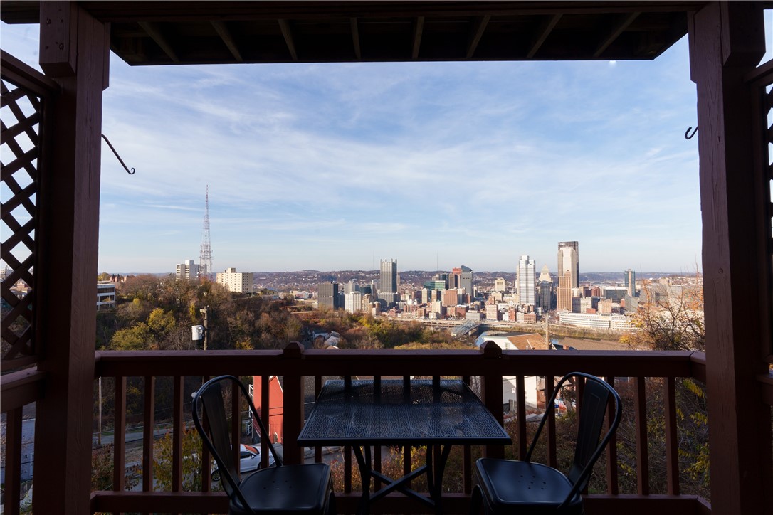 Mt Washington, Pennsylvania 15211, United States, 2 Bedrooms Bedrooms, ,1 BathroomBathrooms,Residential,Active,230712