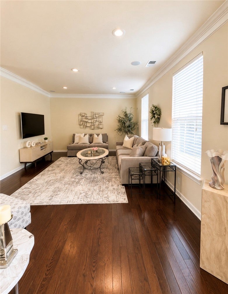 607 Shelley Ln