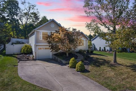 Photo of 768 Greenhaven Dr, Bethel Park, PA 15102 (MLS # 1724247)