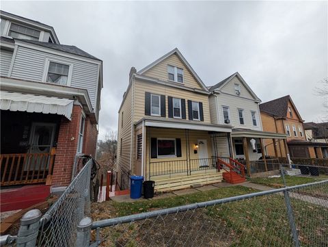 Photo of 126 E Meyers St, Pittsburgh, PA 15210 (MLS # 1737248)