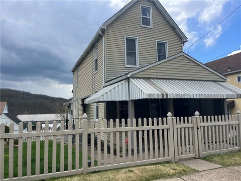 Photo of 4408 3rd St, Mckeesport, PA 15132 (MLS # 1746843)