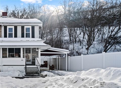 Photo of 606 6th Ave, Ford City, PA 16226 (MLS # 1740729)