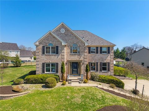 Photo of 903 Poplar Pl, Cranberry Twp, PA 16066 (MLS # 1747598)