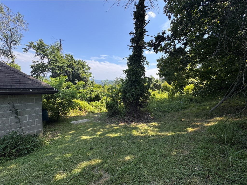 40 Rosewood Dr