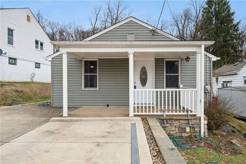 Photo of 152 College Ave, Plum Borough, PA 15239 (MLS # 1737000)